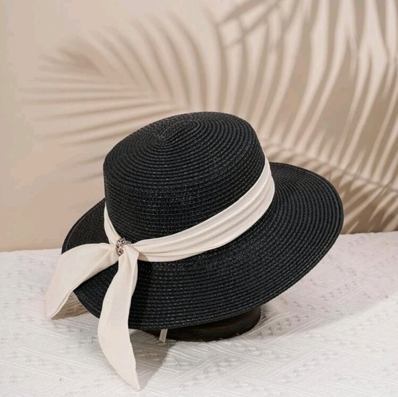 White Summer Sun Straw Hat - Picture 6 of 7